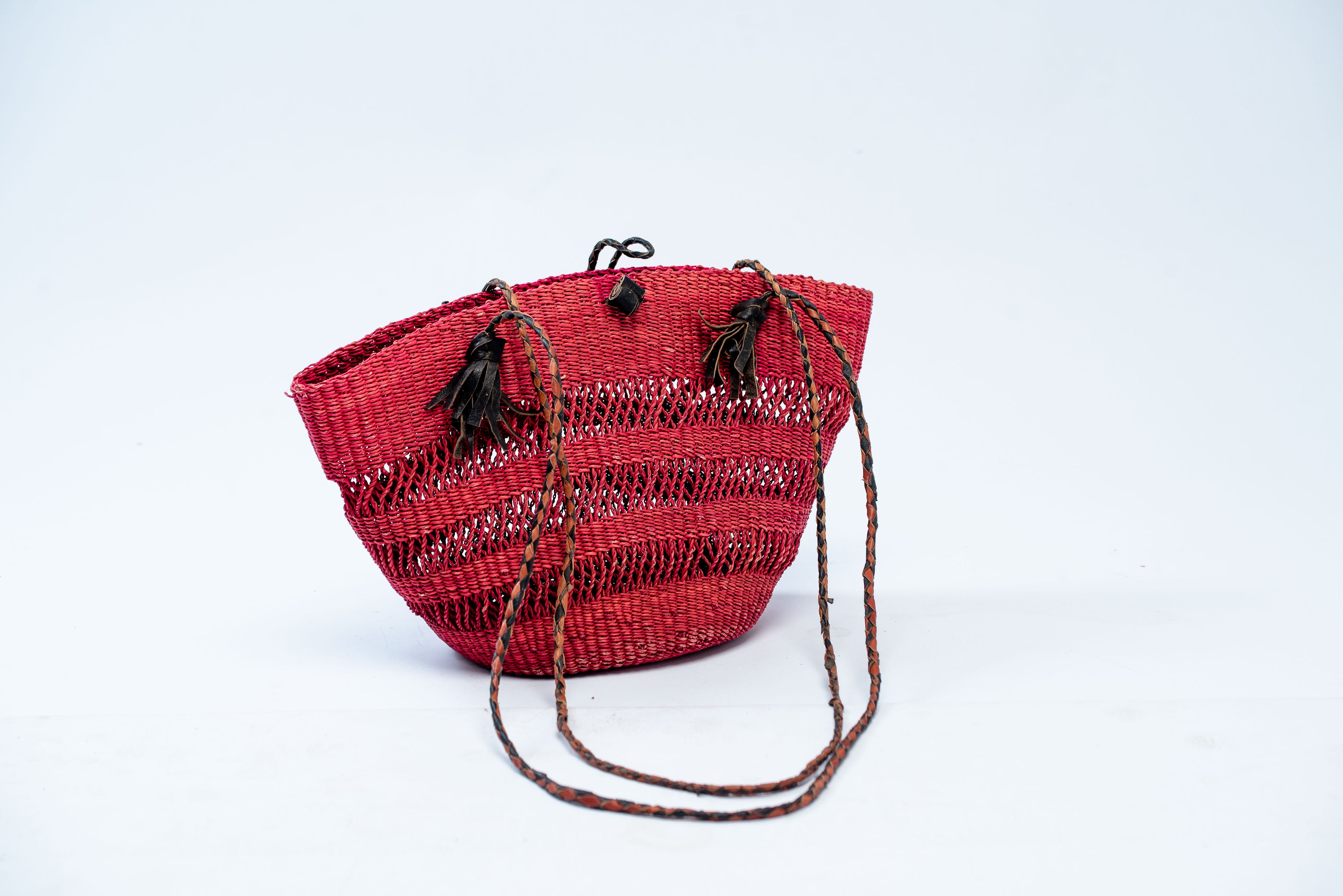 Handwoven Crimson Red Open-Weave Bucket Bag – Leather Tassel & Crossbody Strap