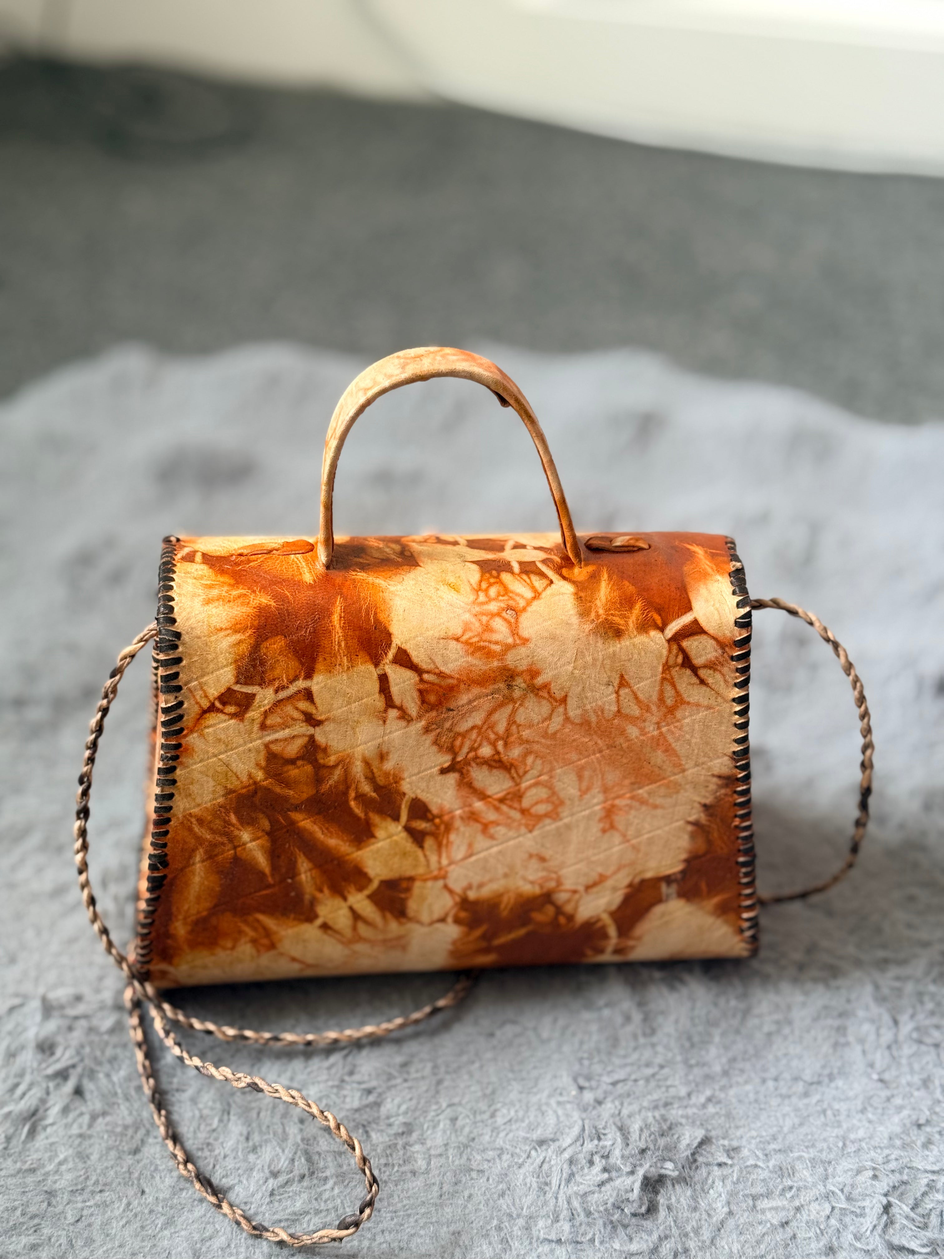 Handmade Marble-Effect Leather Tote & Crossbody Bag – Tassel Detail
