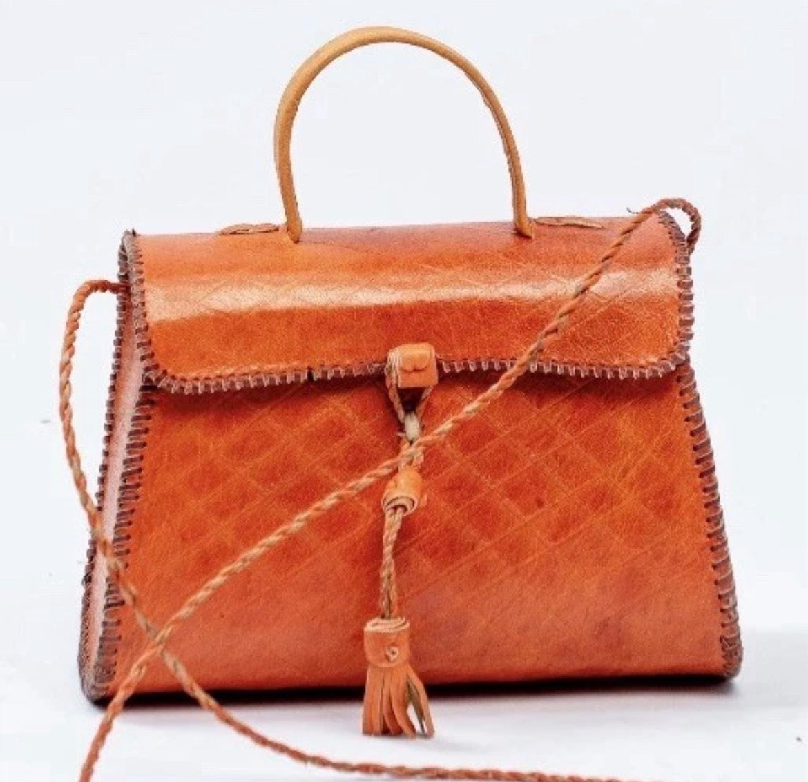 Handmade Brown Leather Crossbody Bag – Braided Strap, Rustic Artisan Purse.