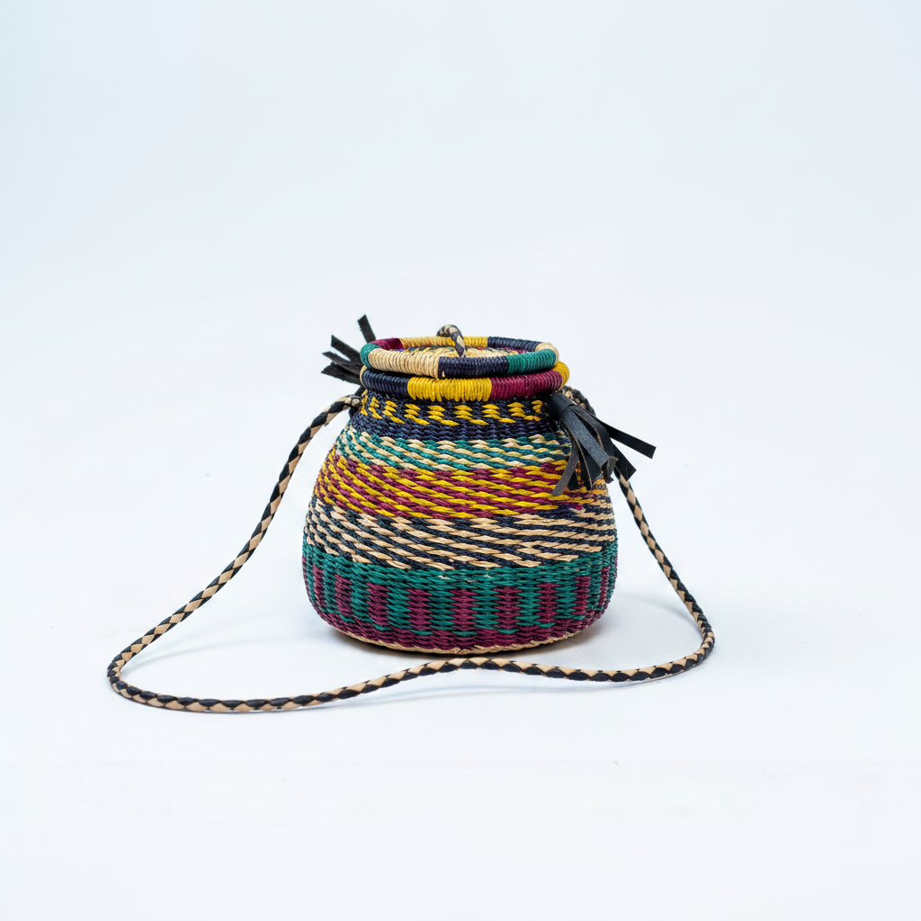 Handwoven geometric pot basket bag, lid closed product view